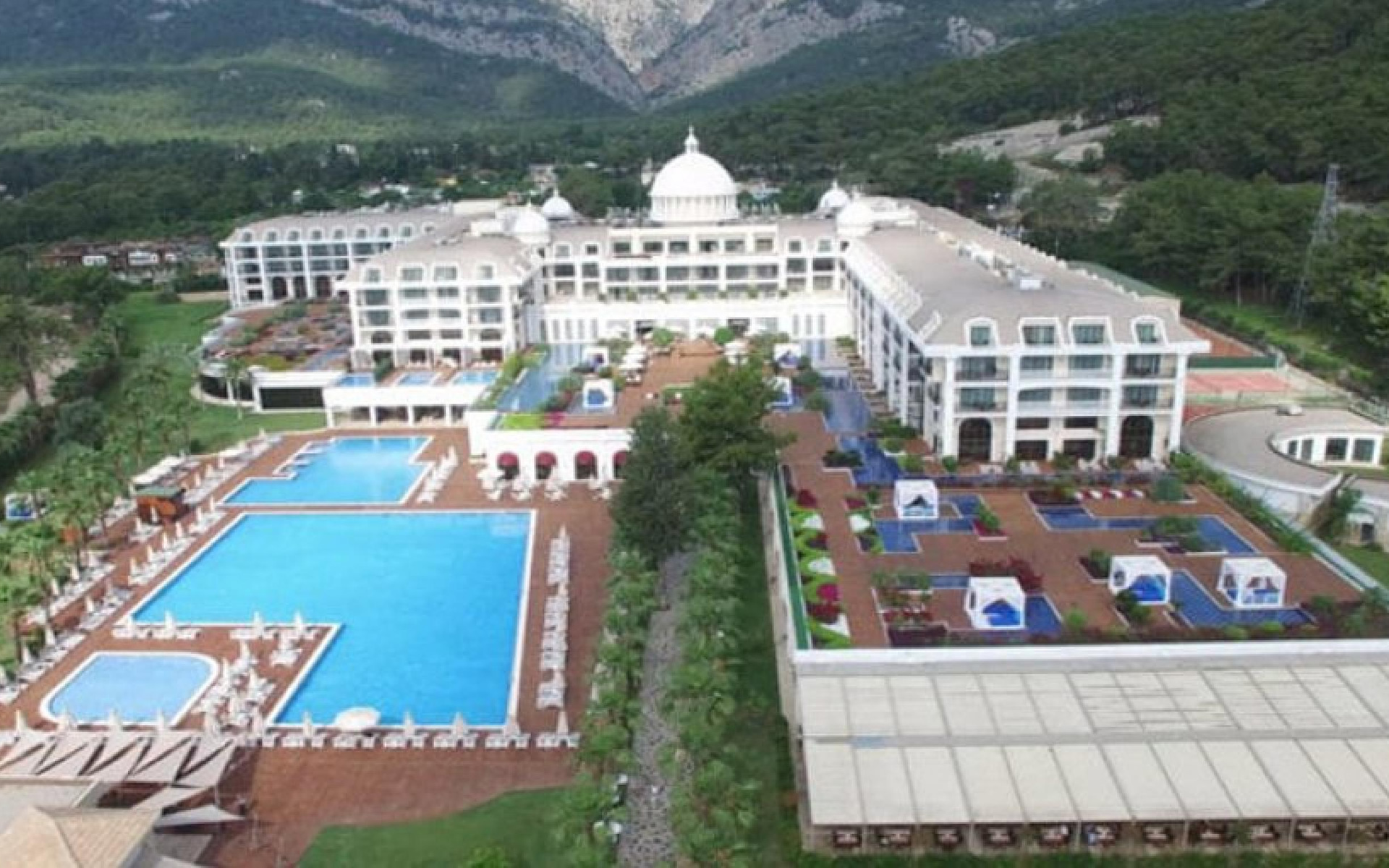 AMARA PREMIER PALACE HOTEL